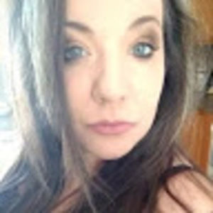 Meet your Posher, Caitlin